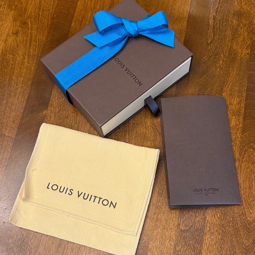 Louis Vuitton Slide open Box with Blue Blue Bow, Cloth Pouch & Receipt Card❤️ - Picture 2 of 6